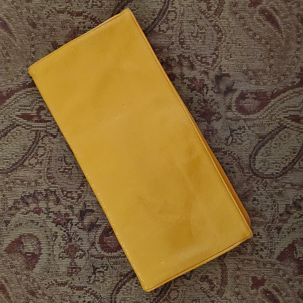 HOBO CLUTCH NWT